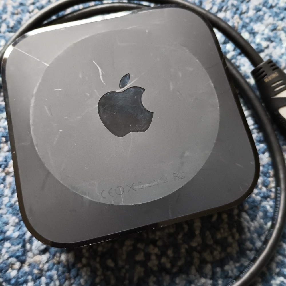 Apple TV box - Picture 3 of 3